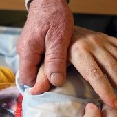 Dramat we włoskich domach spokojnej starości, gdzie umierają zakażeni koronawirusem