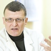 Grzesiowski: Zaszczepienie 20 czy nawet 30 mln ludzi zajmie co najmniej rok