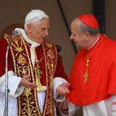 Benedykt XVI z kard. Stanisławem Dziwiszem podczasu wizyty w Polsce w 2016 roku