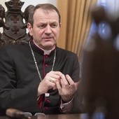 Przewodniczący KEP: Franciszek zmusił Kościół do wyjścia z utartych kolein myślenia