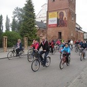 Od kościoła chrztu do miejsca narodzin św. Stanisława Kostki wiódł rowerowy rodzinny szlak