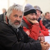 Poznać, przytulić, pokochać! Współcześni samarytanie