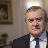 Minister Gliński: Z wielkim smutkiem przyjąłem informację o odejściu Franciszka Pieczki