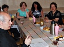 Ks. Bogdan Czupryn na spotkaniu w płońskim Klubie Inteligencji Katolickiej
