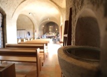 Włochy: Bez wody święconej w kościołach z powodu koronawirusa