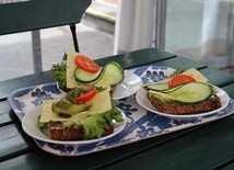 Komu zawdzięczamy sandwiche? Historia niesamowita
