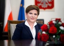 Ilu Polaków popiera rząd Beaty Szydło?