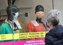 Śląskie. Brak maseczki i dystansu. Jednego dnia blisko 600 wykroczeń w galeriach handlowych i sklepach