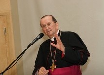 Abp Muszyński: Nie ma półśrodków, trzeba realizować linię Franciszka