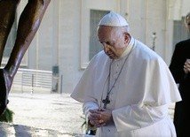 30 maja papież będzie przewodniczył modlitwie różańcowej