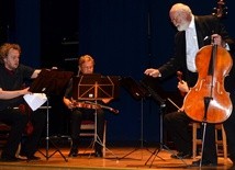 Uroczystość uświetnił koncert muzyki klasycznej w wykonaniu Marka Dumicza (I skrzypce), Marka Wrońskiego (II skrzypce), Krzysztofa Woźniczko (altówka) i Pawła Roka (wiolonczela)