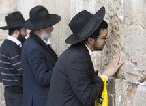 Żydzi przy ścianie płaczu