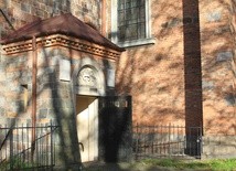 Płock. Msza za zmarłych biskupów i kanoników