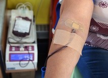 Apel śląskich policjantów: oddajcie krew dla rannych w wybuchu pocisku w Kuźni Raciborskiej