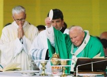 Senat UPJPII w Krakowie podjął Uchwałę w sprawie obrony dobrego imienia św. Jana Pawła II