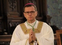 Bp Milewski: Jesteśmy pokoleniem JP II, a to do czegoś zobowiązuje