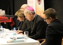 Bp Piotr Libera przewodniczył obradom w pierwszym dniu spotkania pastoralnego w Novym Kinie Przedwiośnie.