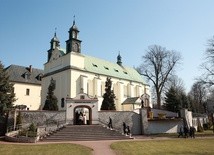Koniec kwarantanny w klasztorze paulinów w Leśniowie