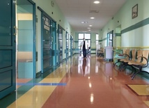 Kapelan szpitalny jako mediator w konfliktach? Kontrowersyjne, ale nie wykluczone