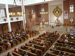 Rocznik Kościoła 2024: lekki wzrost frekwencji na mszach