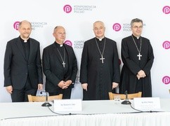 Katowice. Konferencja prasowa biskupów na zakończenie Zebrania Plenarnego KEP