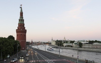 Drony uderzyły w budynki mieszkalne w Moskwie, co najmniej jedna osoba ranna