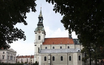 Nuncjatura Apostolska wyjaśnia sytuację prawną w diecezji kaliskiej 