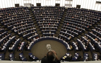 Parlament Europejski przyjął rezolucję w sprawie Polski
