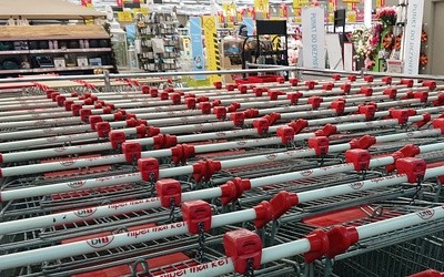 A jak w handlu chcą zarabiac, to niech pracują na okrągło