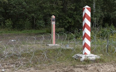 Gen. Polko: Na granicy z Białorusią zaczynamy mieć do czynienia z inwazją zielonych ludzików jak na Krymie