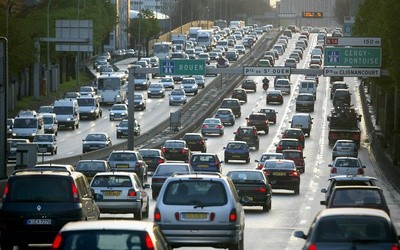 Do Polski zwozimy samochody w coraz gorszym stanie