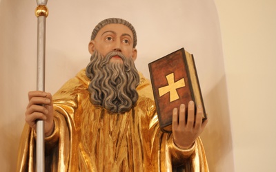 Płock. Poświęcenie figury św. Benedykta w opactwie