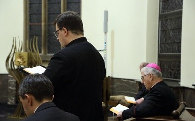 Modlitwa południowa z kaplicy katowickiej Kurii Metropolitalnej