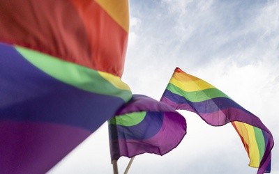Wielka Brytania: Rząd zakaże terapii konwersyjnej osób LGBT
