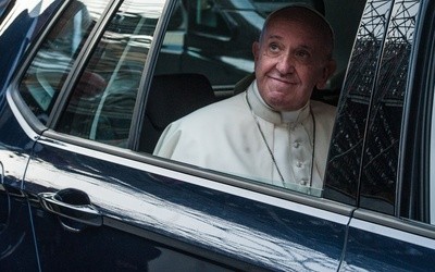 Papież: to, jak traktujemy kobiety, ujawnia nasz stopień człowieczeństwa
