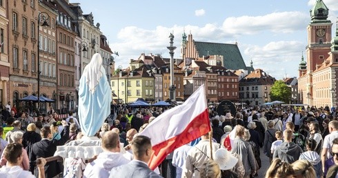 Procesja różańcowa w Warszawie