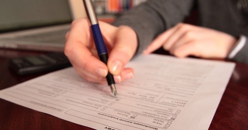 Wziąć pieniądze łatwo. Gorzej z oddaniem...