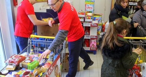 Ponad 370 ton żywności zebrał Caritas Polska podczas zbiórki "Tak. Pomagam!" 