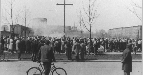 60 lat temu mieszkańcy robotniczej Nowej Huty stanęli w obronie krzyża