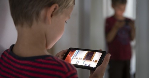 Sejmowe komisje za odrzuceniem projektu ustawy o ochronie dzieci przed pornografią w internecie