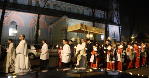 Komisja KEP wydała wskazania liturgiczne w sprawie obchodów triduum paschalnego