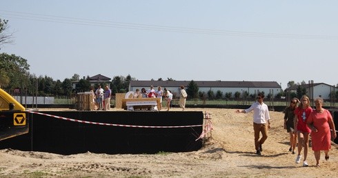 Płońsk. Byli w nowym kościele