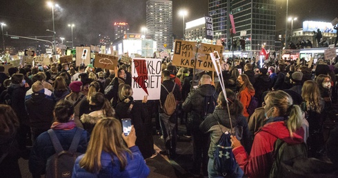 Protesty wobec Nagrody Wrocławia dla Ogólnopolskiego Strajku Kobiet