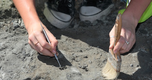 Archeolodzy odkryli tysiącletnią formę do wyrobu chrześcijańskiej biżuterii