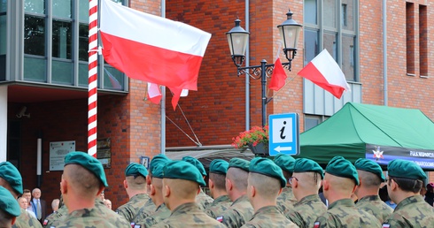 Biskup polowy Wiesław Lechowicz: otoczmy naszą modlitwą żołnierzy i ich dowódców