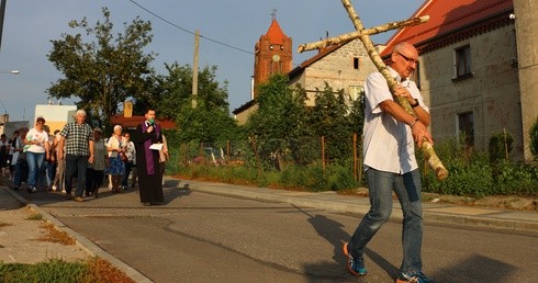 W łączności z Błoniami