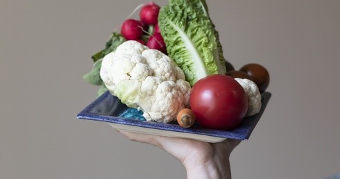 Przepis na sukces: 5 porcji warzyw i owoców plus orzechy