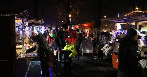 Na bożonarodzeniowym jarmarku