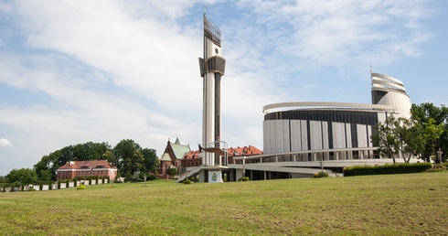 20 lat temu Jan Paweł II konsekrował bazylikę w Łagiewnikach