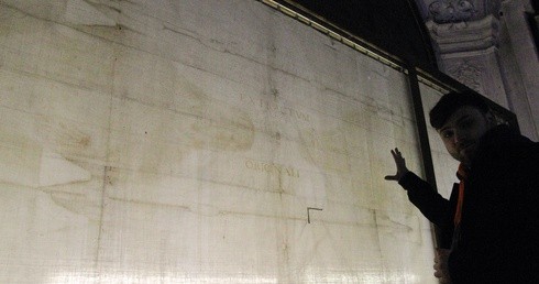 Całun Turyński – naukowcy podważają hipotezę o średniowiecznym fałszerstwie